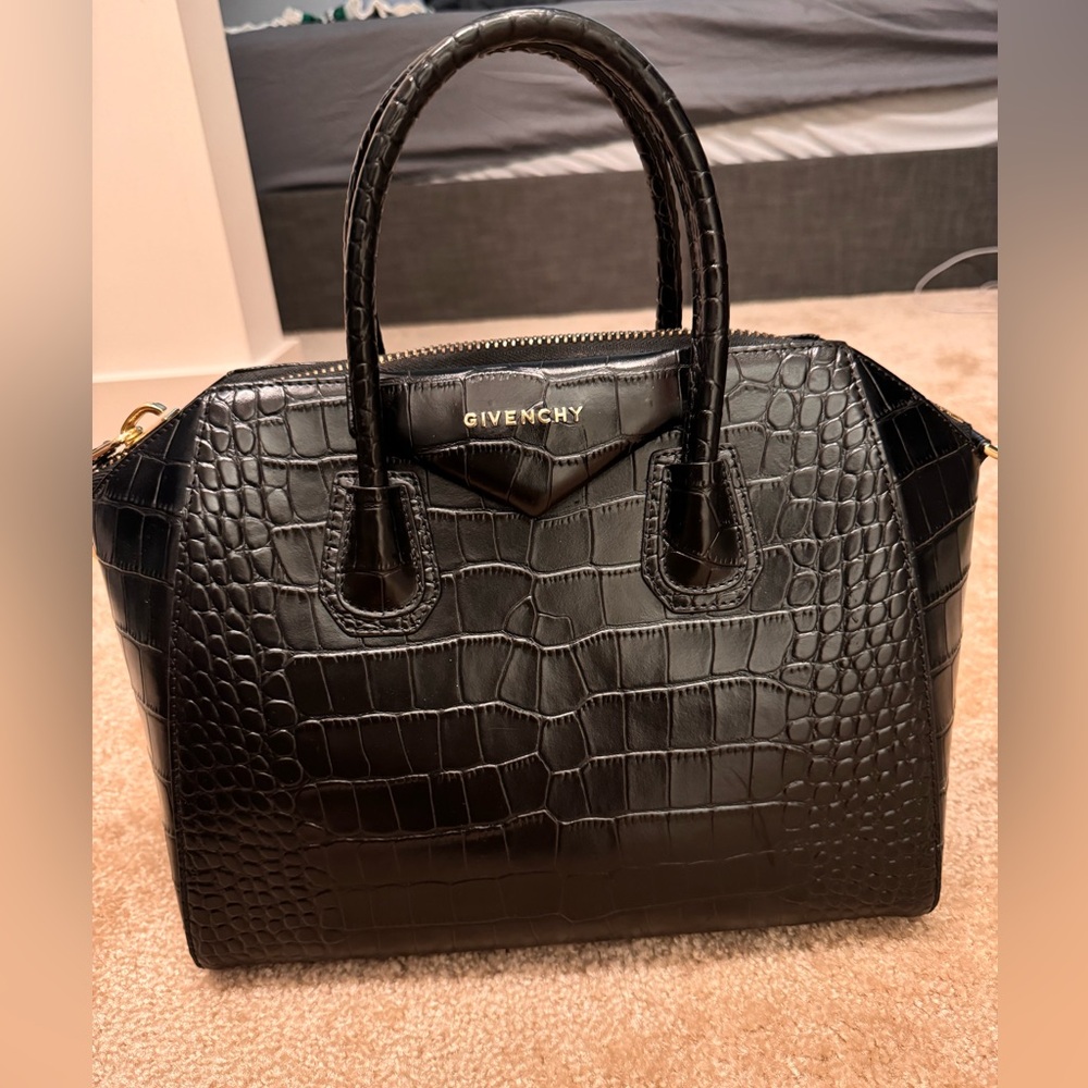 Givenchy Antigona Bag